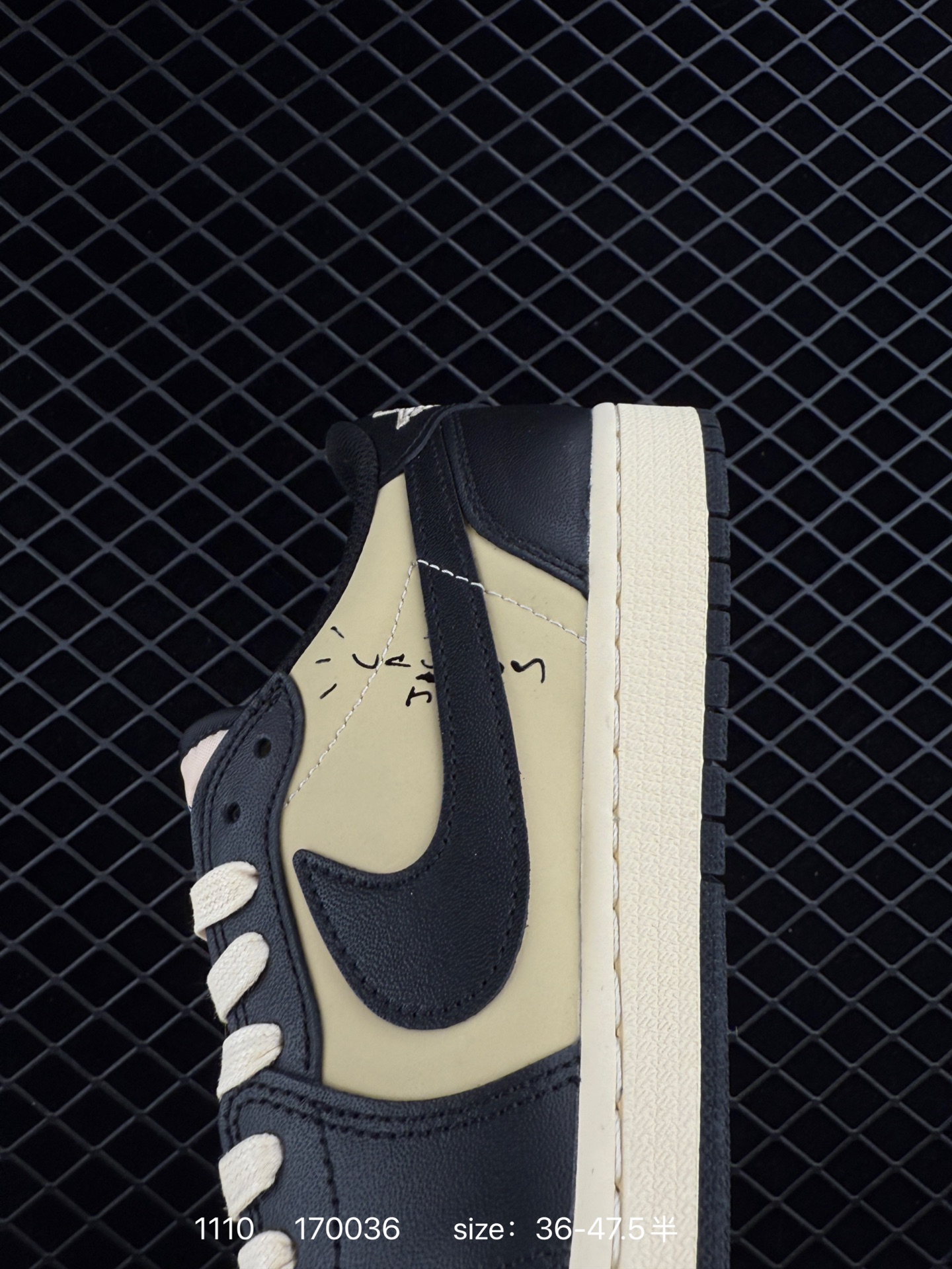 Travis Scott x Air Jordan 1 Low